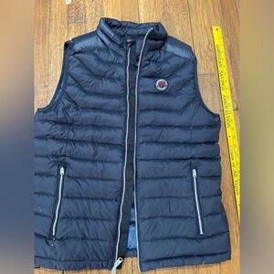 Abercrombie & Fitch Navy Puffer Vest
